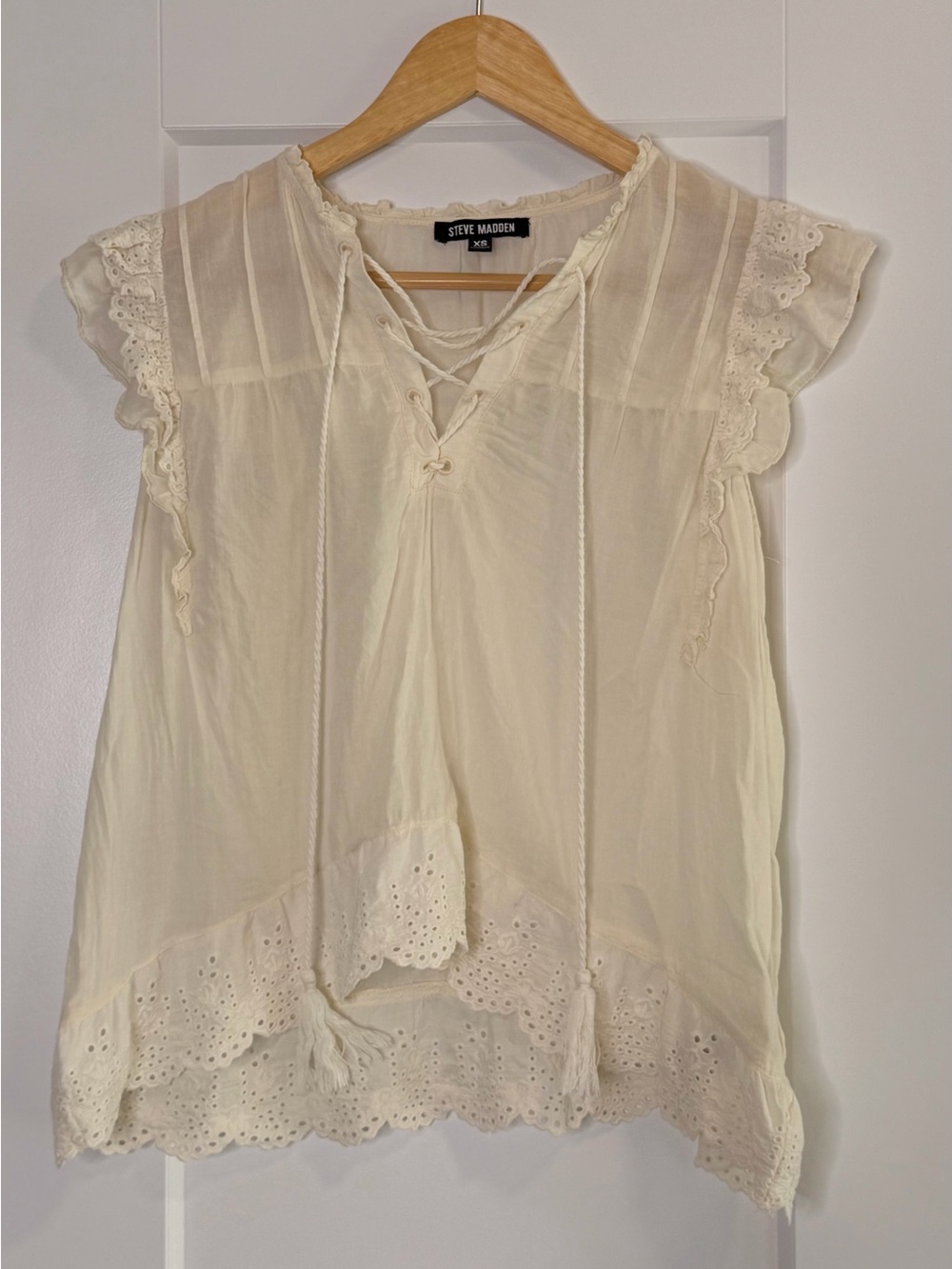 💜2 for 10- Steve Madden Cream Lace-Trim Peasant Top - Picture 1 of 6